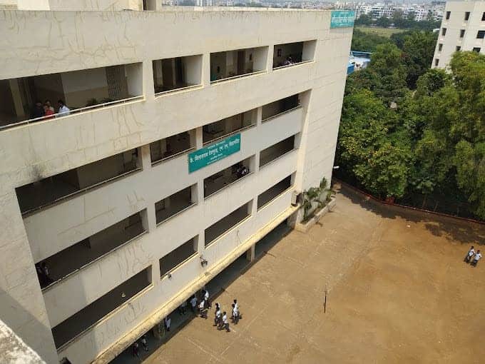 Marathwada Mitra Mandal Vidya Mandir High School